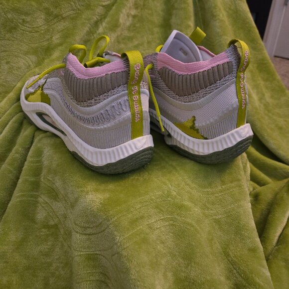 Jordan,  Size 12,... Rose Doux and Soft Pink.. - Picture 5 of 8